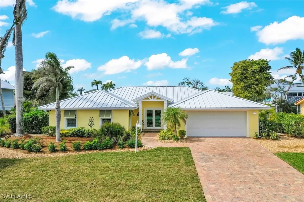 821 Lindgren Boulevard Sanibel FL 33957