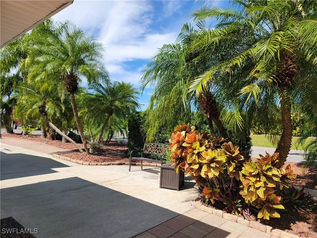 5761 Brightwood Drive Fort Myers FL 33905