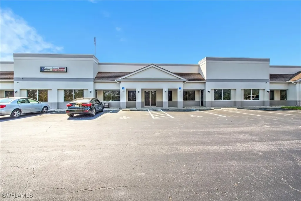 10801 Sunset Plaza Circle Fort Myers FL 33908