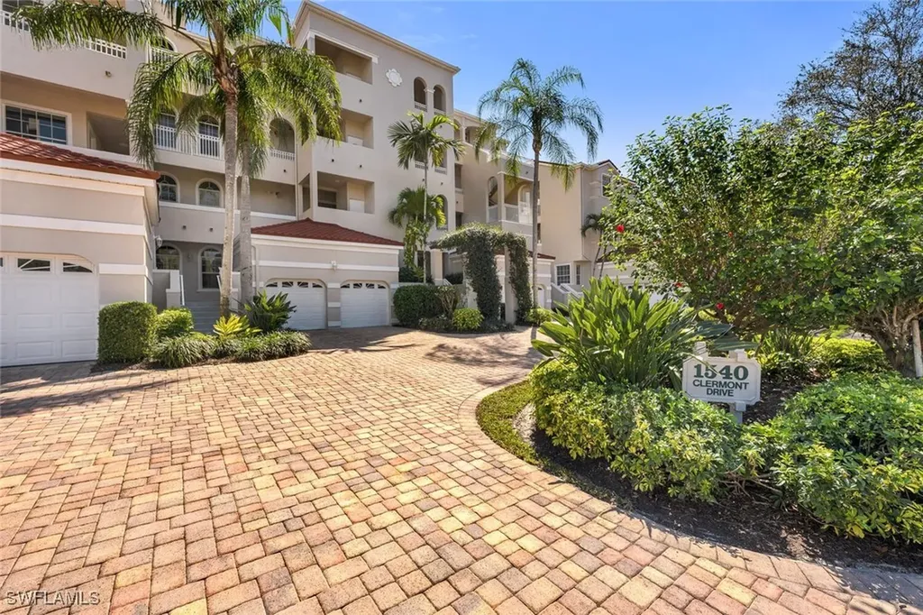 1540 Clermont Drive Naples FL 34109