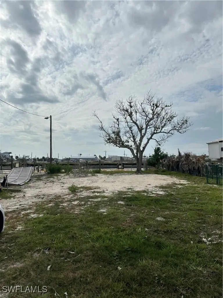 829 Oak Street Fort Myers Beach FL 33931