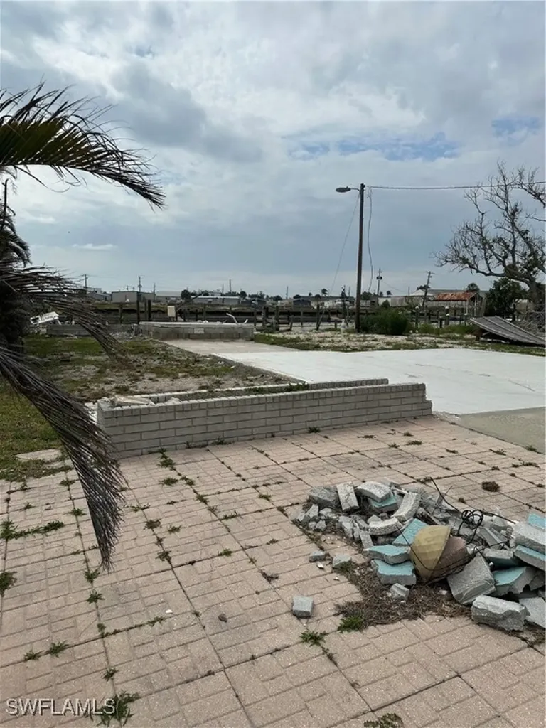 829 Oak Street Fort Myers Beach FL 33931