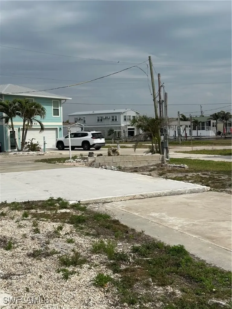 829 Oak Street Fort Myers Beach FL 33931