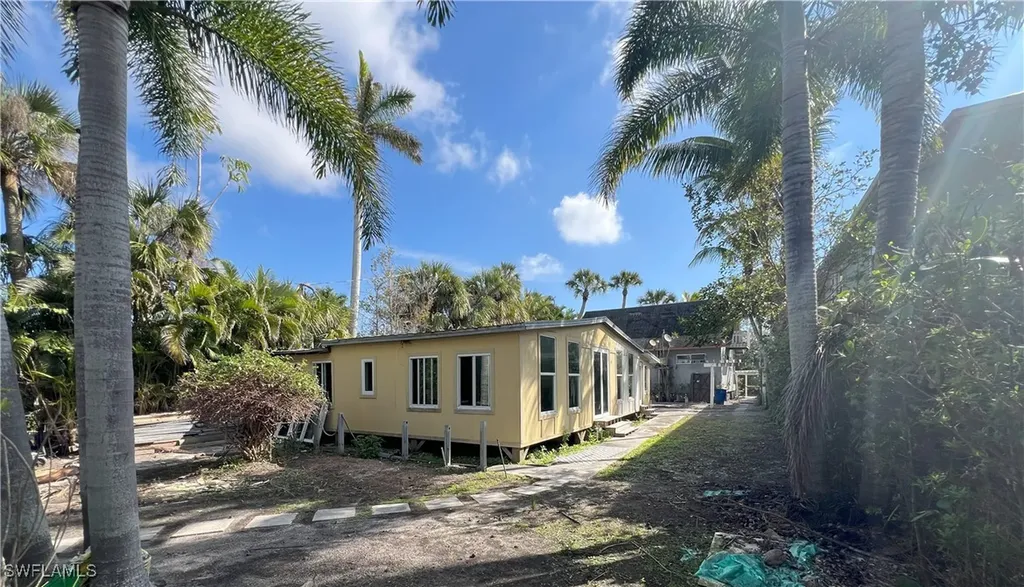27540-27544 Big Bend Road Bonita Springs FL 34134