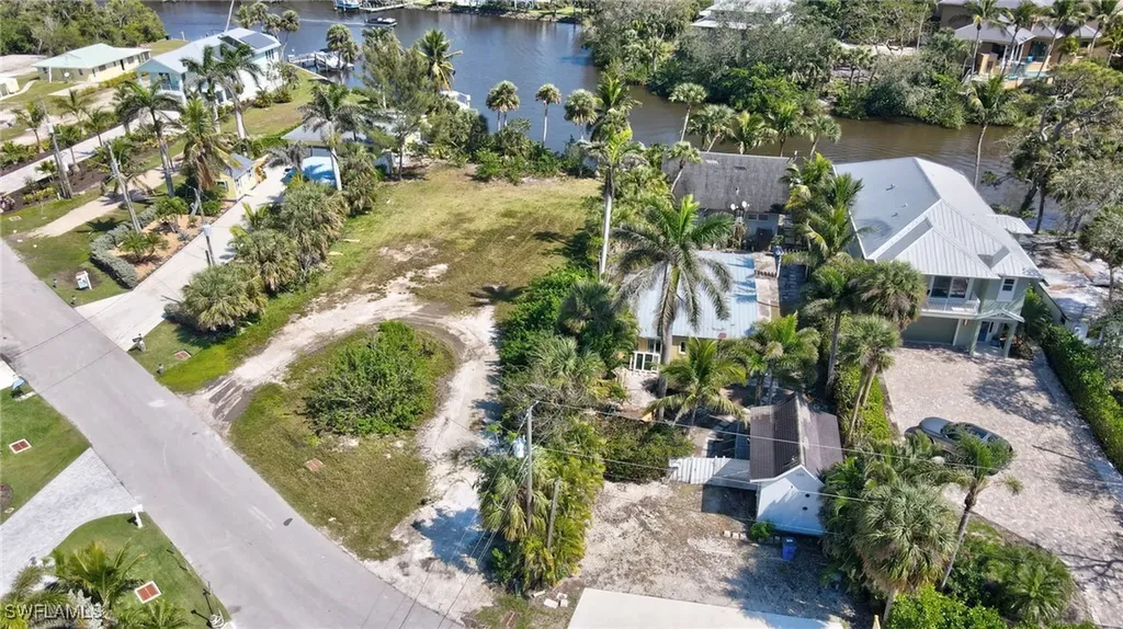 27540-27544 Big Bend Road Bonita Springs FL 34134