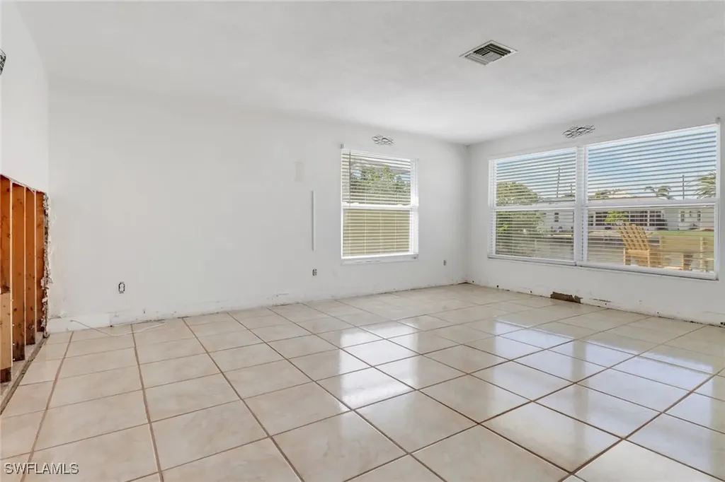 2686 Clyde Street Matlacha FL 33993