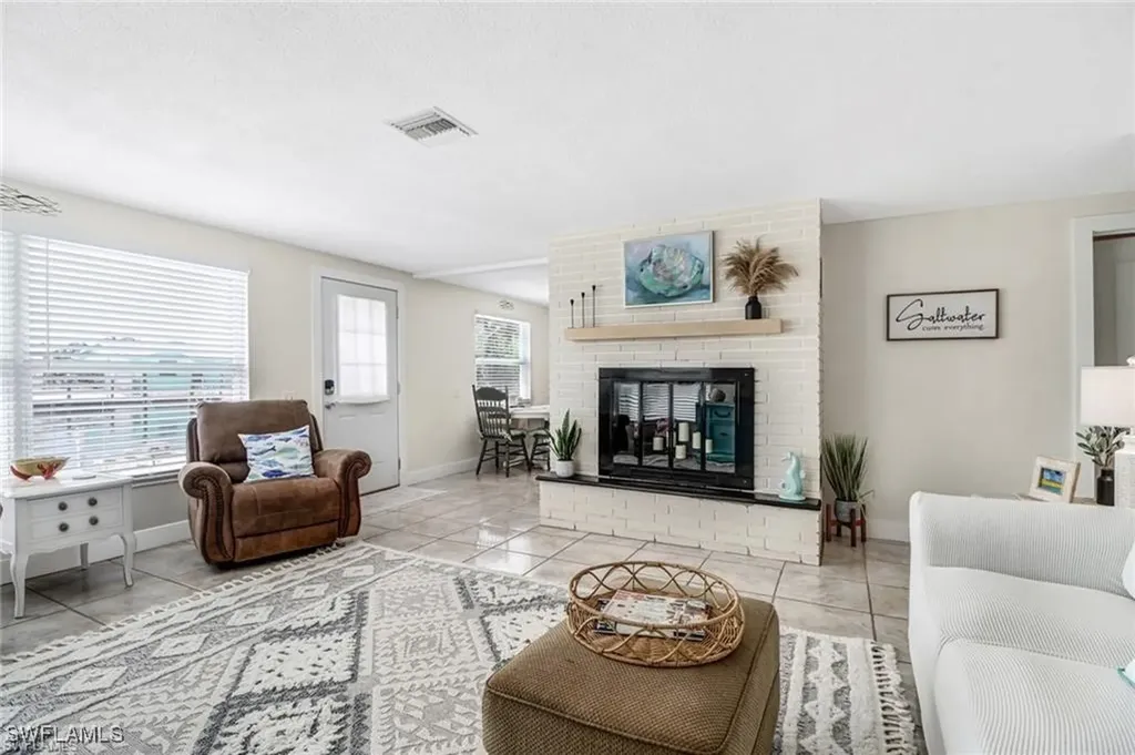 2686 Clyde Street Matlacha FL 33993