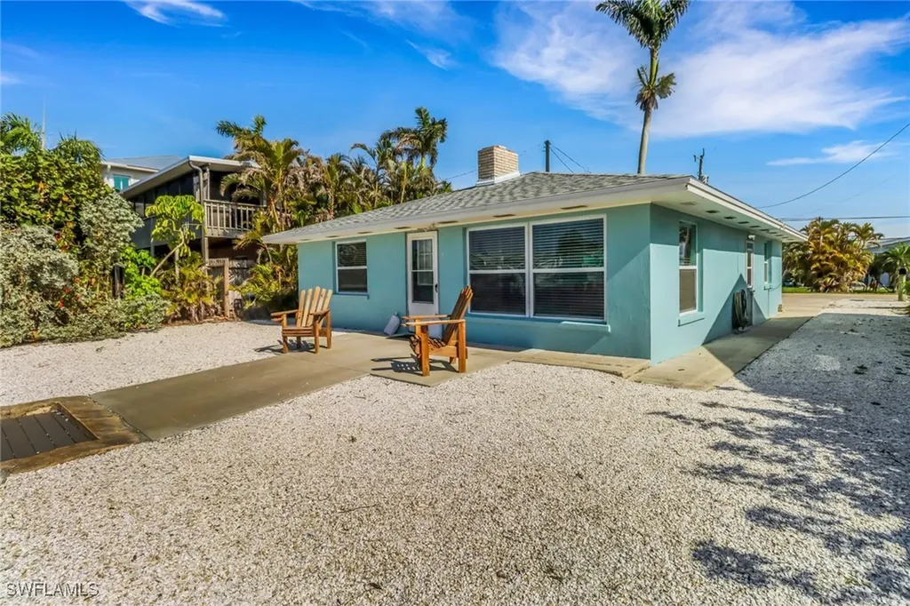 2686 Clyde Street Matlacha FL 33993