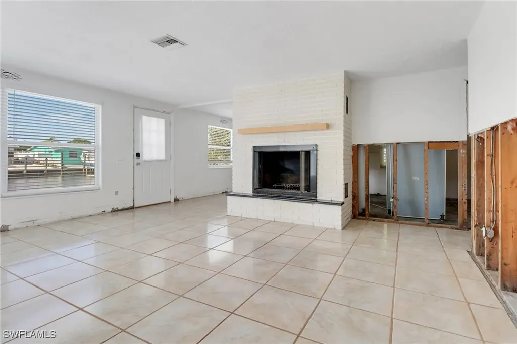 2686 Clyde Street Matlacha FL 33993