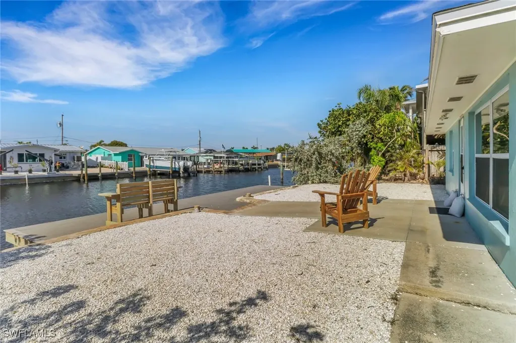 2686 Clyde Street Matlacha FL 33993