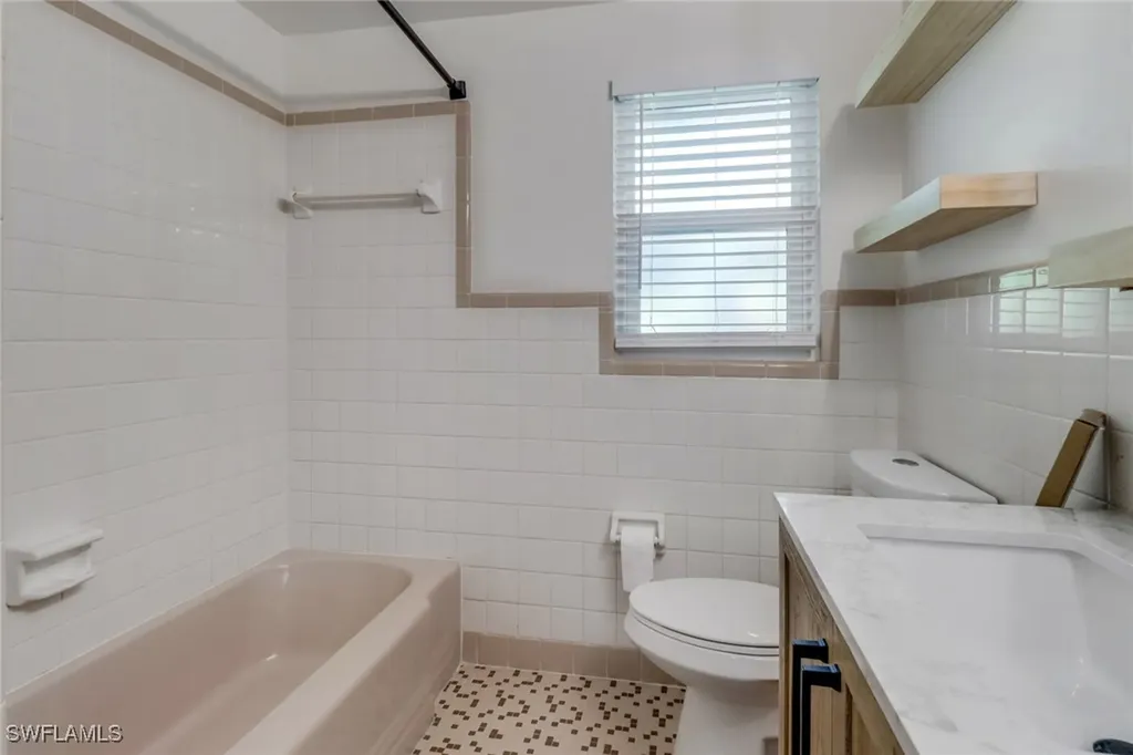 2686 Clyde Street Matlacha FL 33993