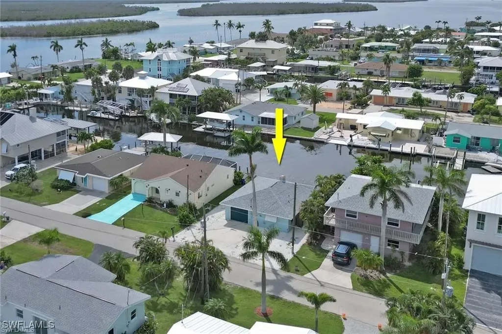 2686 Clyde Street Matlacha FL 33993