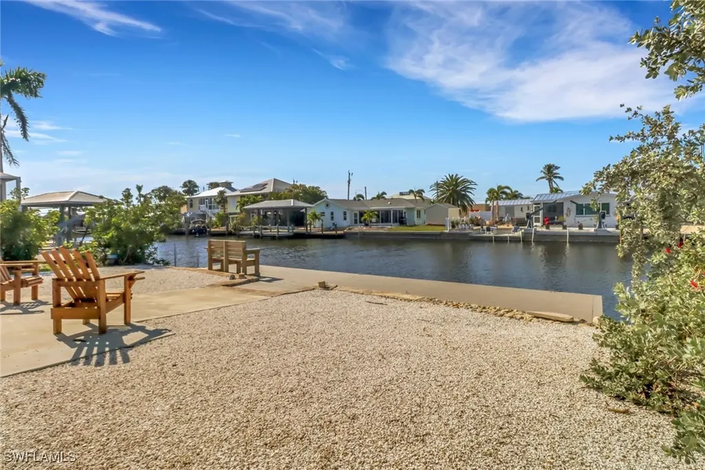 2686 Clyde Street Matlacha FL 33993