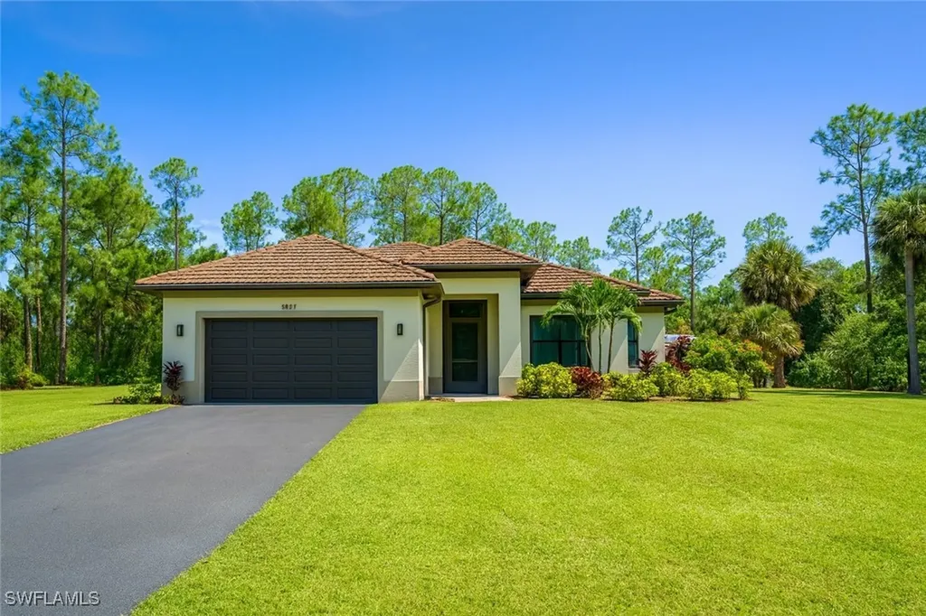 3842 4th Avenue NE Naples FL 34120