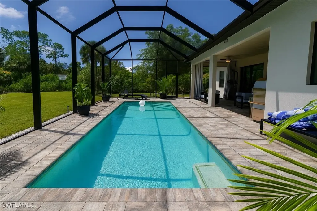 3842 4th Avenue NE Naples FL 34120