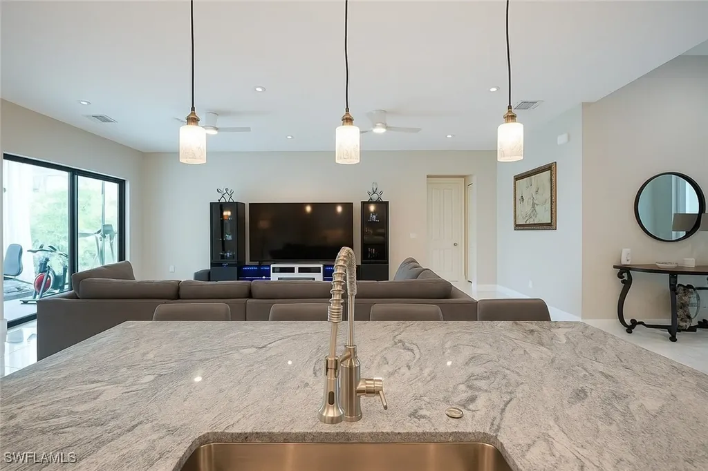 3842 4th Avenue NE Naples FL 34120