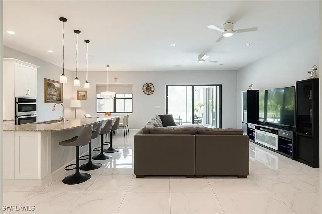 3842 4th Avenue NE Naples FL 34120