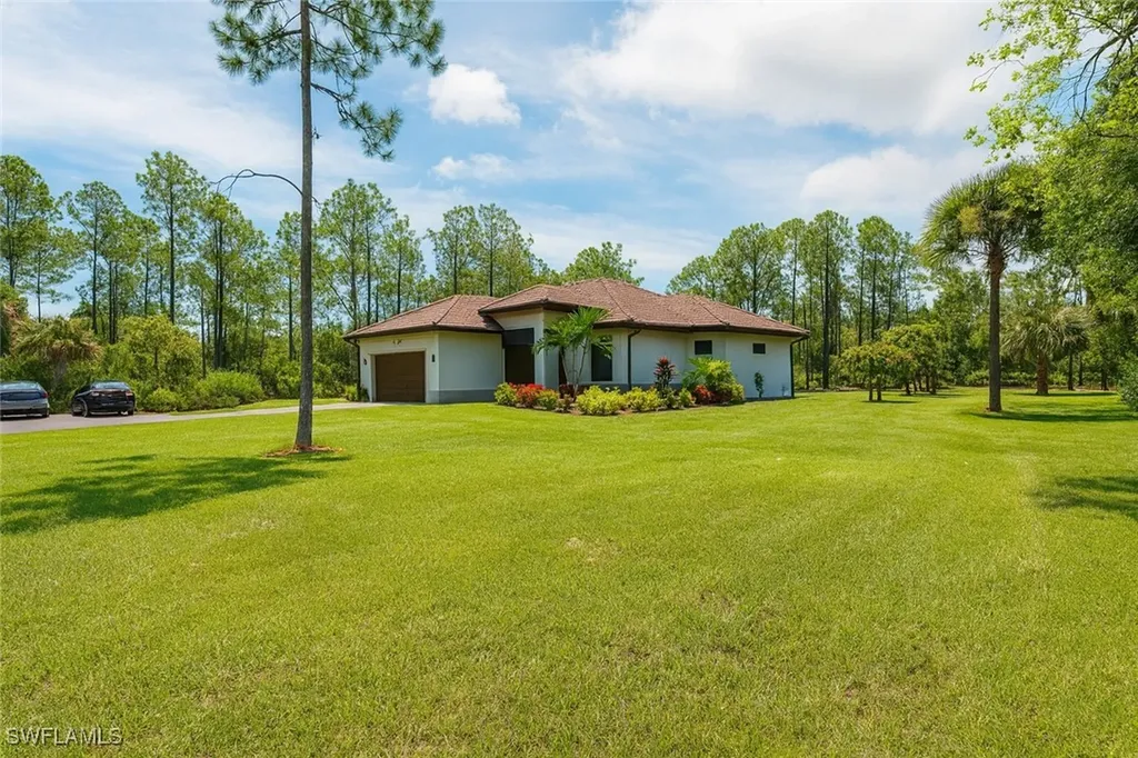3842 4th Avenue NE Naples FL 34120