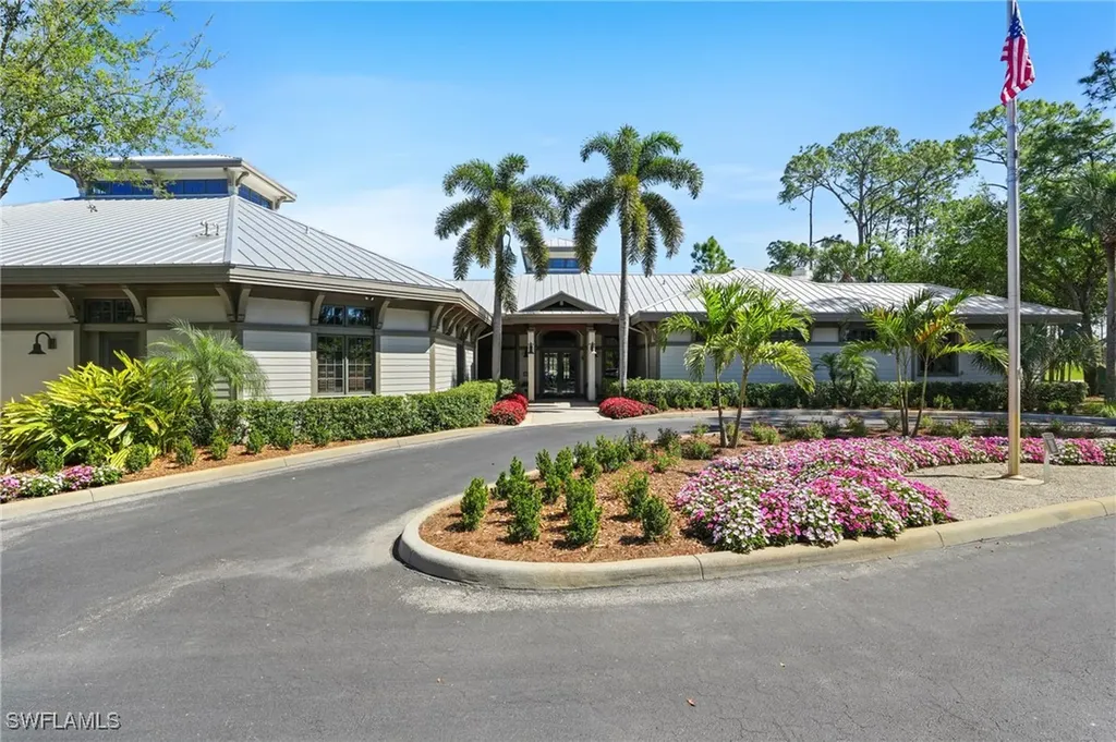 8953 Bahama Swallow Way Naples FL 34120