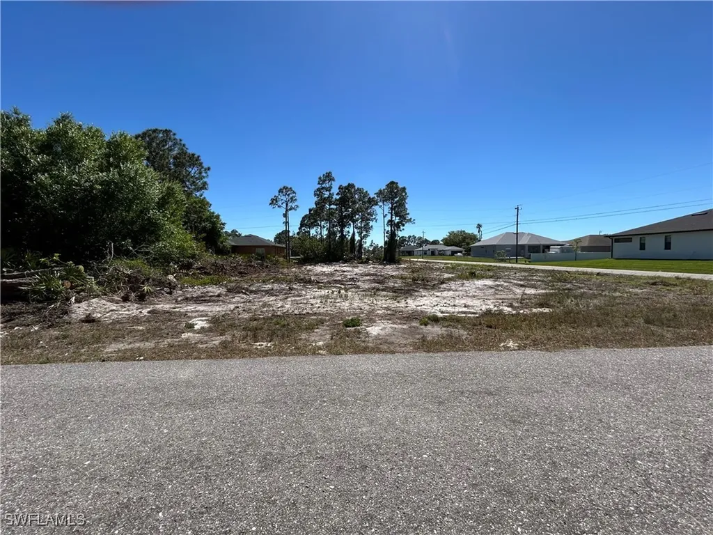 3915 26th Street SW Lehigh Acres FL 33726