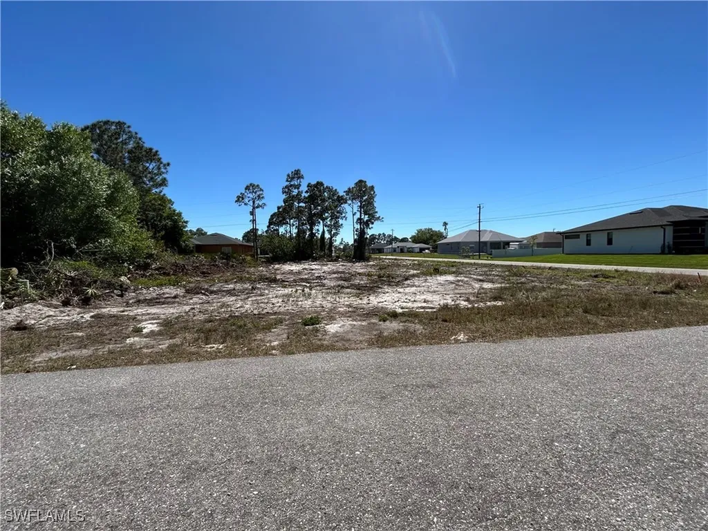 3915 26th Street SW Lehigh Acres FL 33726