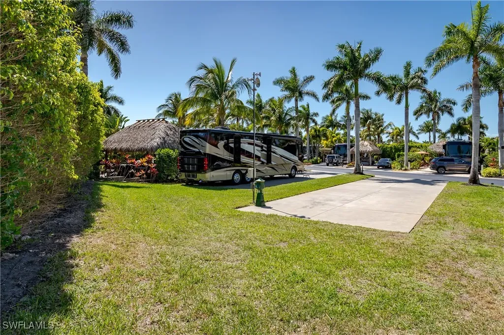 13594 Snapper Lane Naples FL 34114