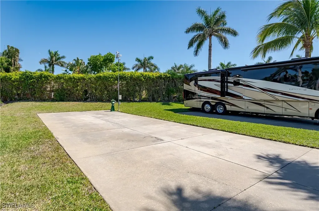 13594 Snapper Lane Naples FL 34114