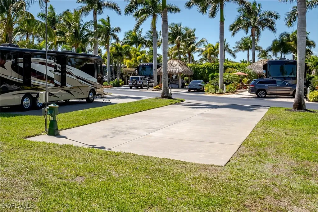 13594 Snapper Lane Naples FL 34114