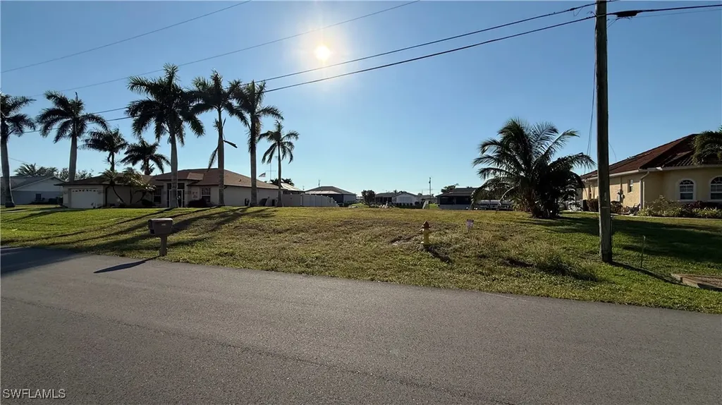 3222 SW 1st Place Cape Coral FL 33914