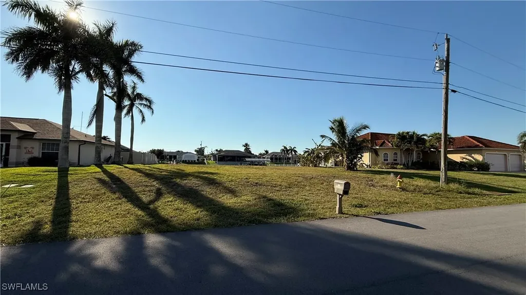 3222 SW 1st Place Cape Coral FL 33914