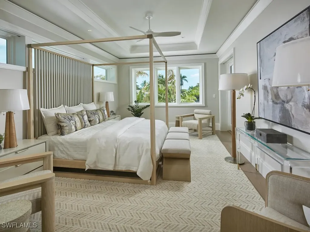 3233 Gin Lane Naples FL 34102