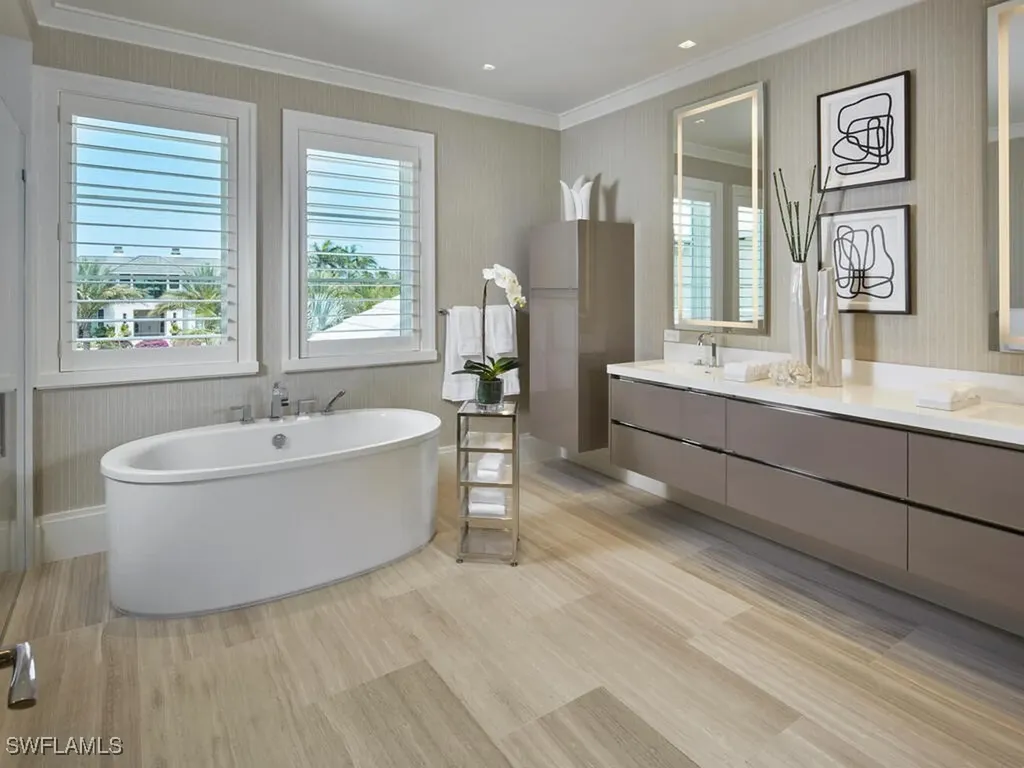 3233 Gin Lane Naples FL 34102