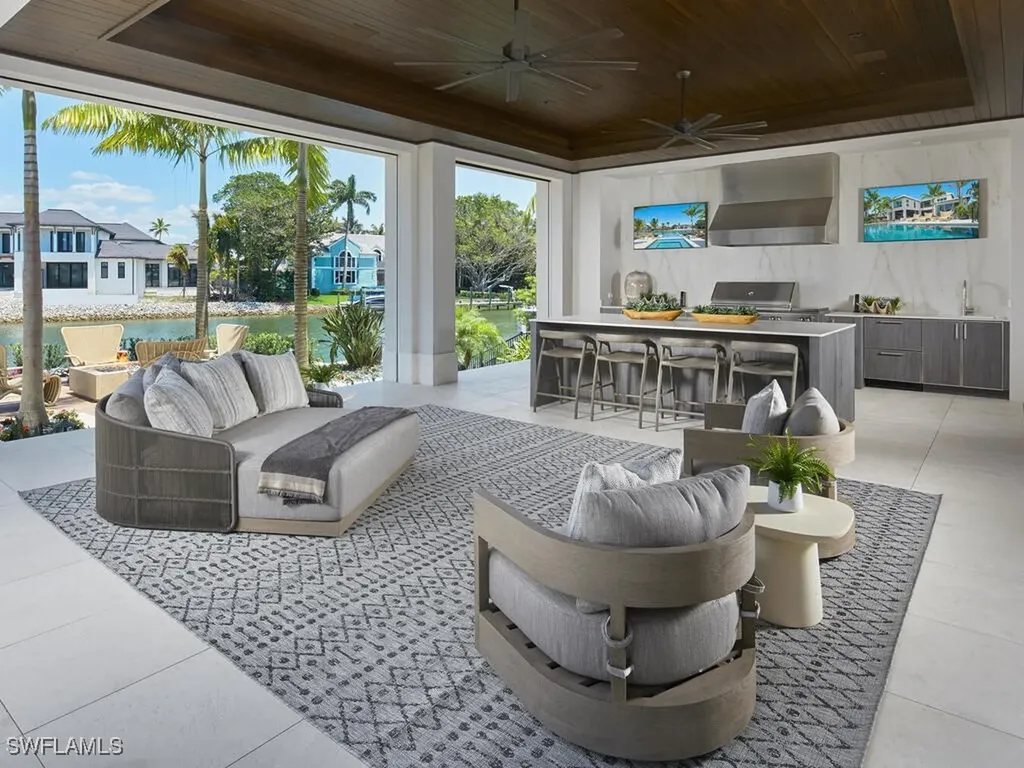 3233 Gin Lane Naples FL 34102