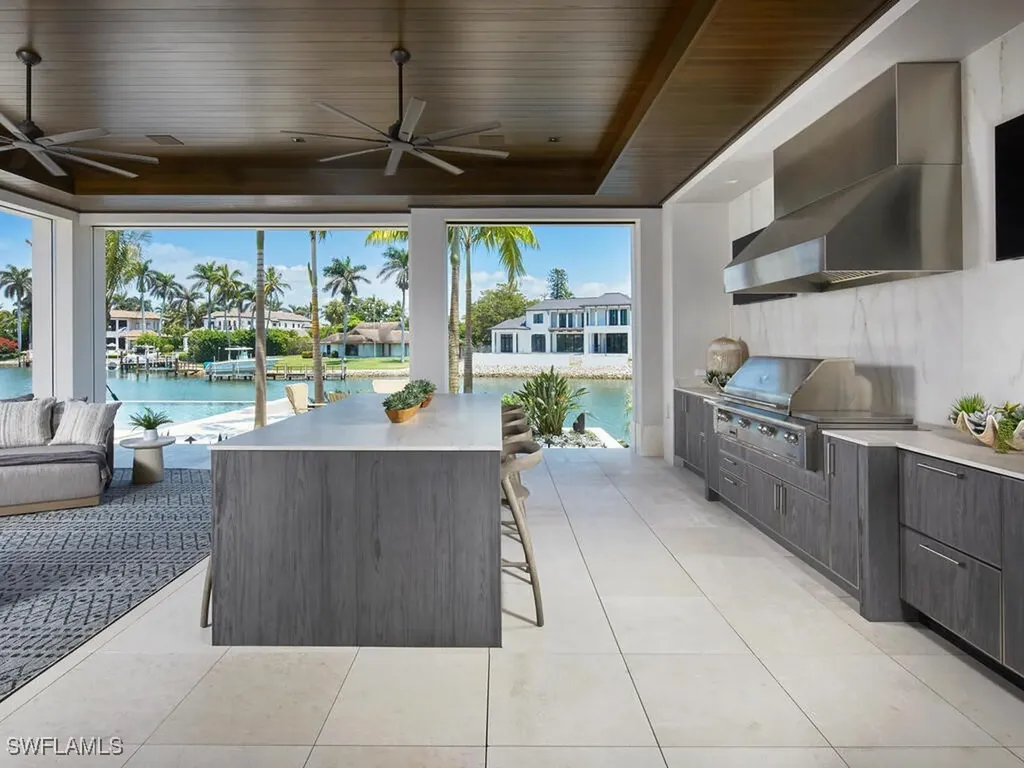 3233 Gin Lane Naples FL 34102