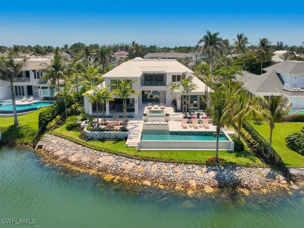 3233 Gin Lane Naples FL 34102