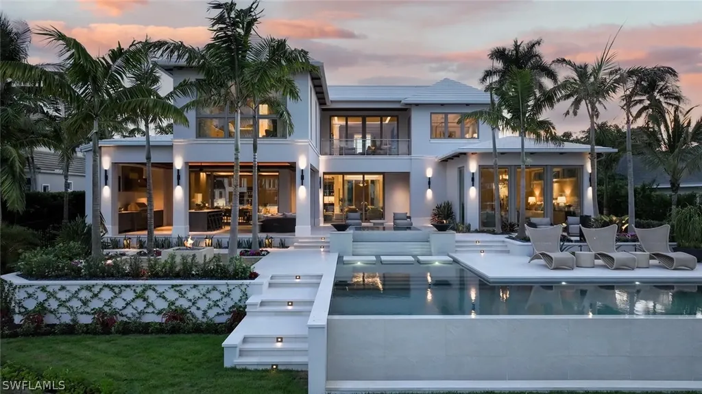 3233 Gin Lane Naples FL 34102