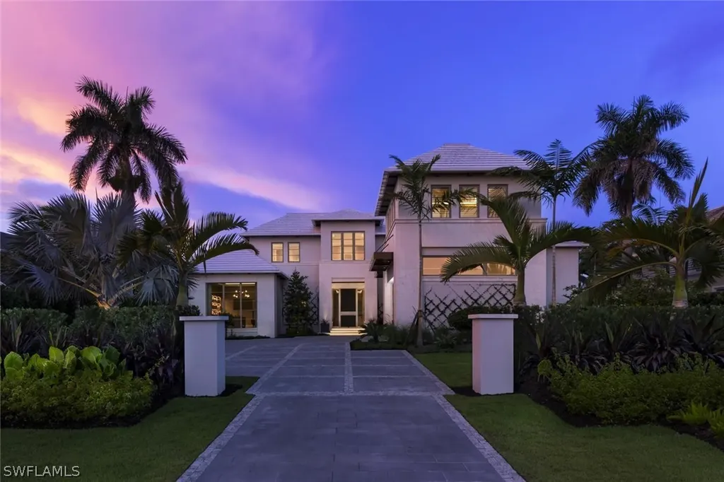 3233 Gin Lane Naples FL 34102