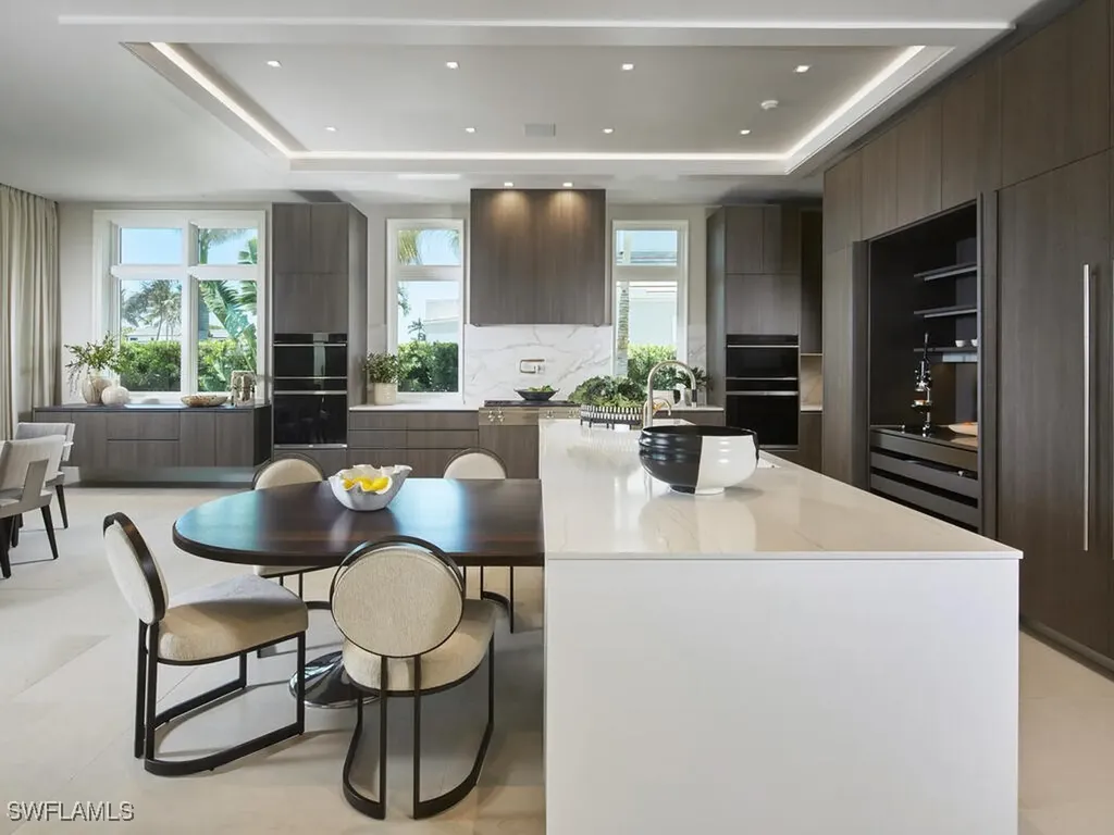 3233 Gin Lane Naples FL 34102