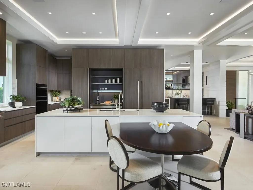 3233 Gin Lane Naples FL 34102