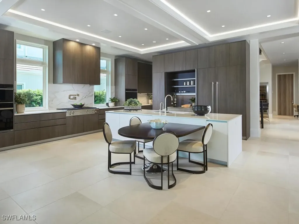 3233 Gin Lane Naples FL 34102