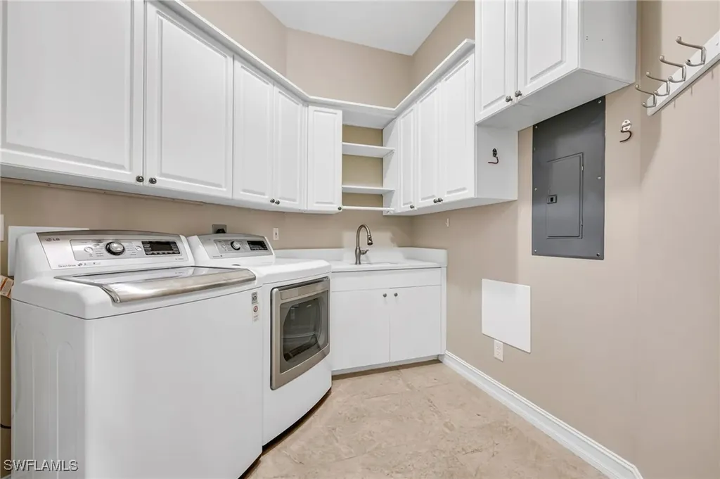 750 Bentwater Circle Naples FL 34108