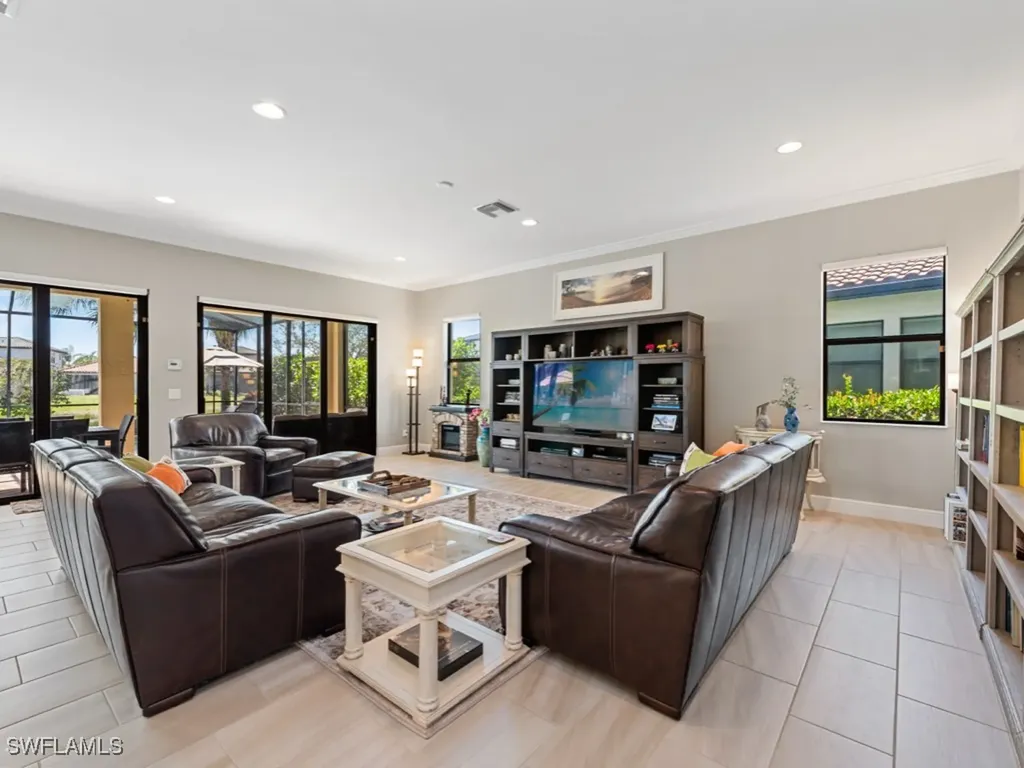 4744 Formosa Drive Naples FL 34119
