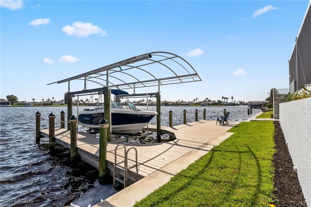 428 SW 53rd Terrace Cape Coral FL 33914