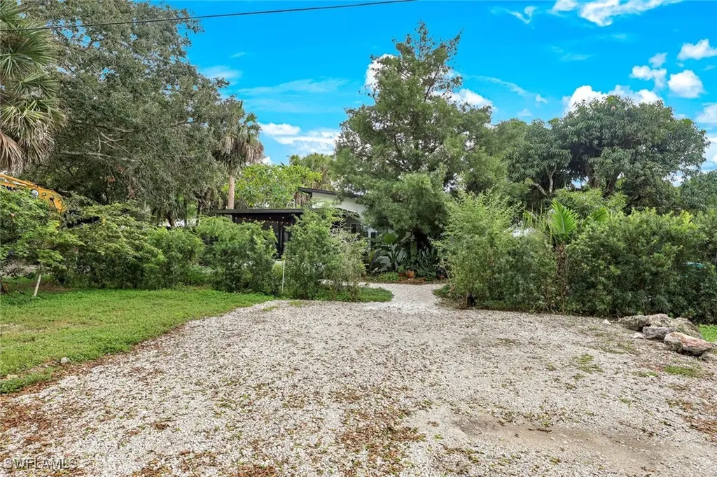 3032 Coco Avenue Naples FL 34112