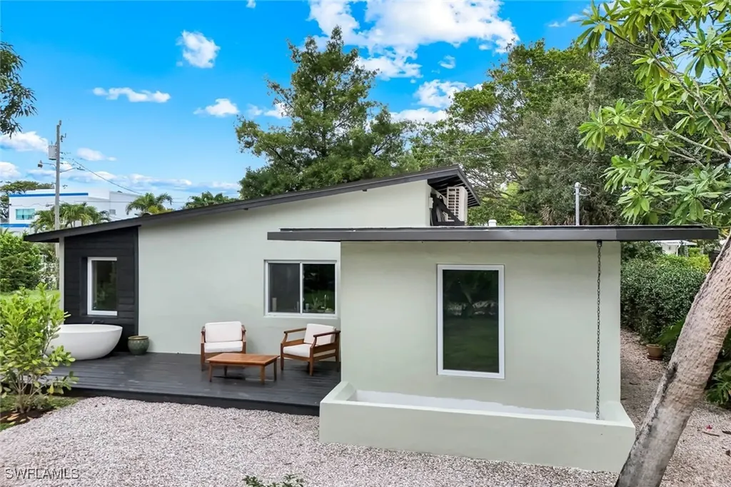 3032 Coco Avenue Naples FL 34112