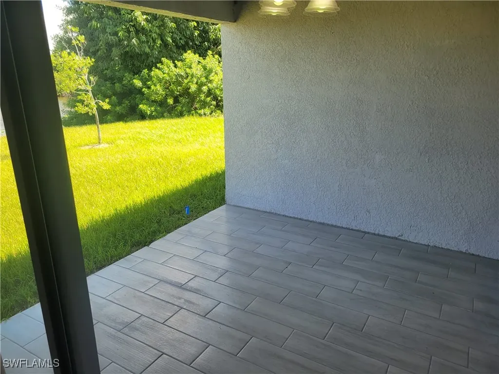 2828 SW 2nd Lane Cape Coral FL 33991