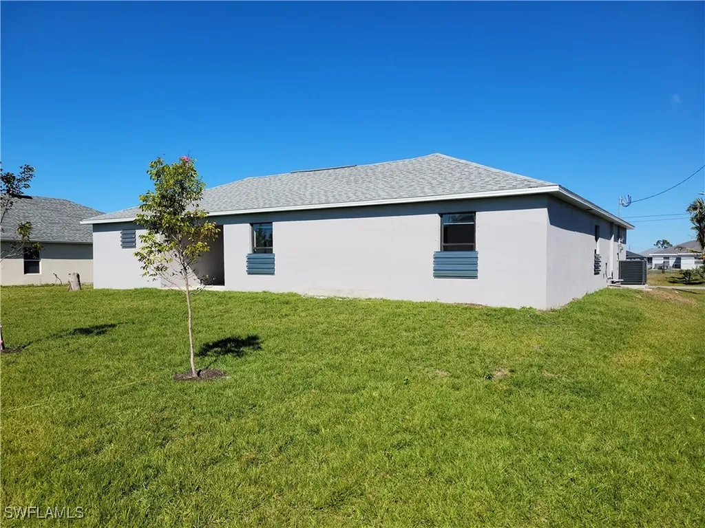 2828 SW 2nd Lane Cape Coral FL 33991