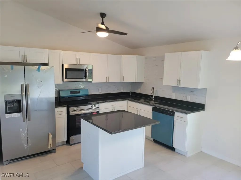2828 SW 2nd Lane Cape Coral FL 33991