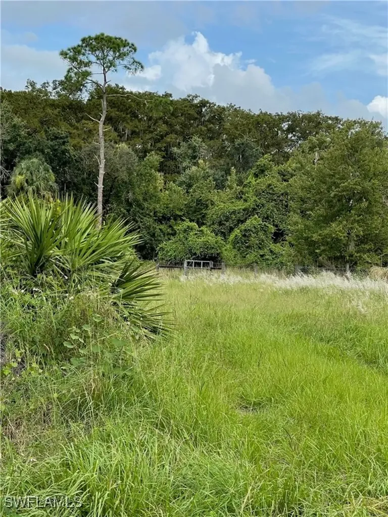 Secretariat Drive Labelle FL 33935