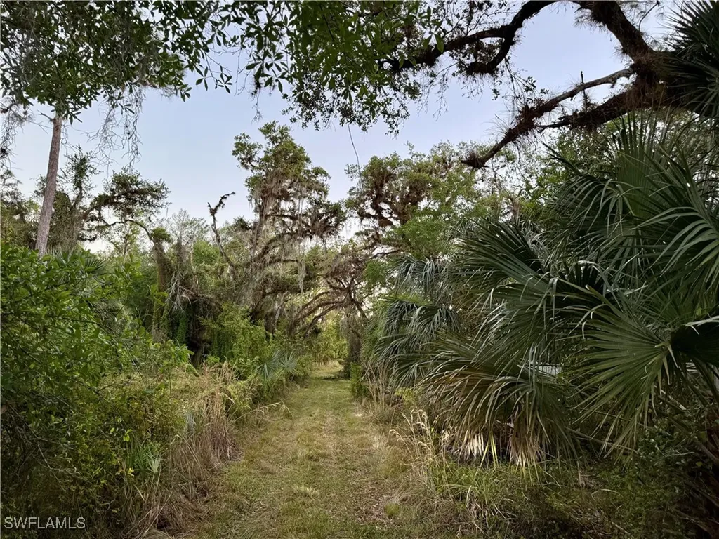 Secretariat Drive Labelle FL 33935